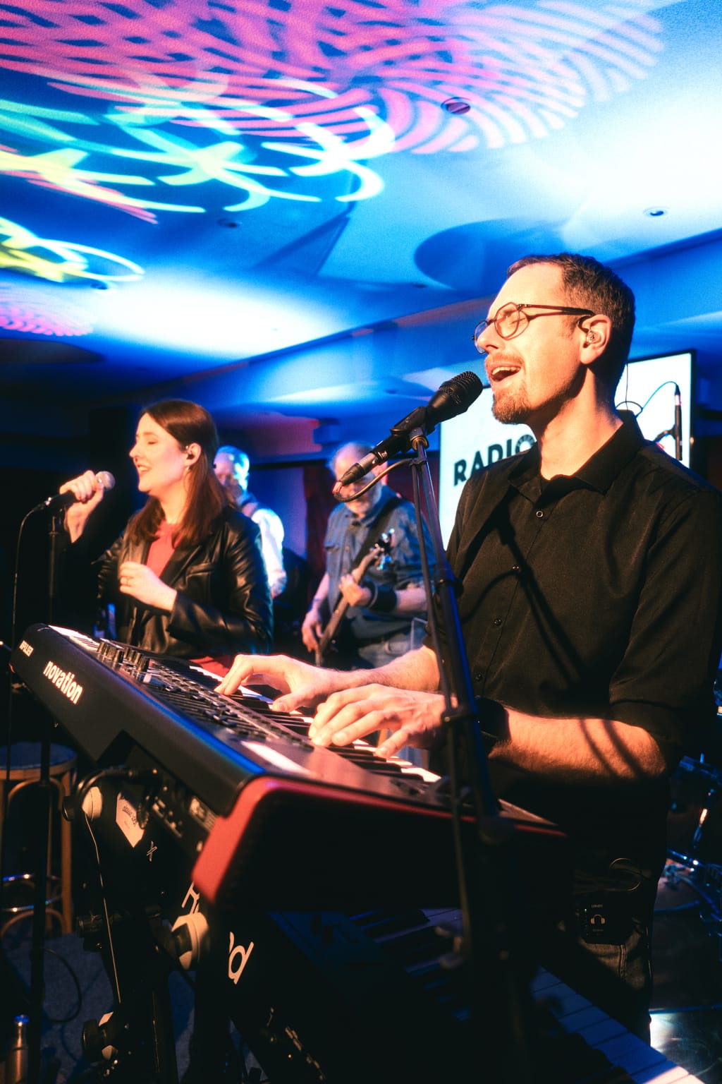 Dennis im Löf im Januar 2026 Dennis am Keyboard im Löf in Remscheid